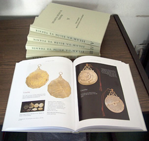 PROF. DR. FUAT SEZGİN KİMDİR?