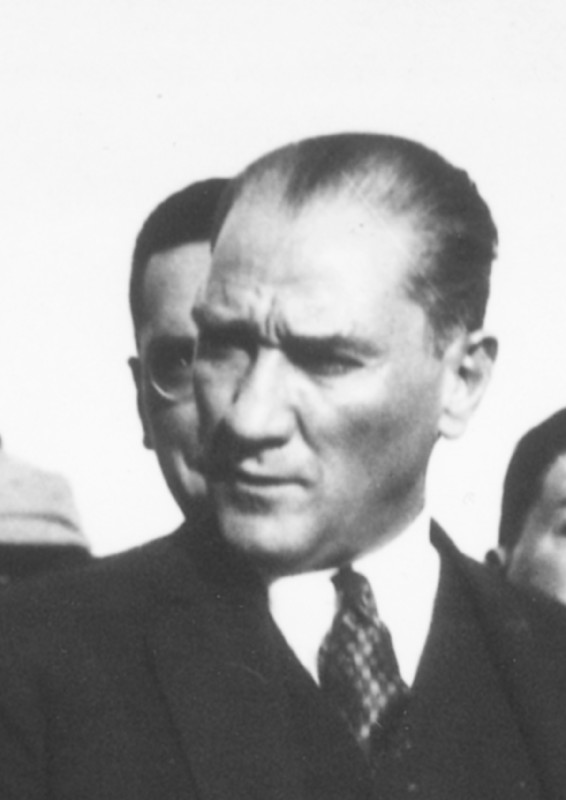 ATATÜRK DÖNEMİ TÜRK DIŞ POLİTİKASI (1920-1938)